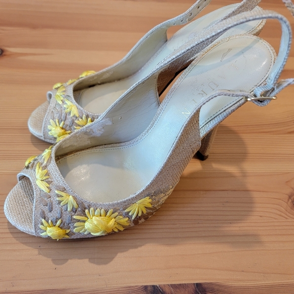 Lauren Ralph Lauren Peep Toe Heel ~ 5 - Picture 2 of 6